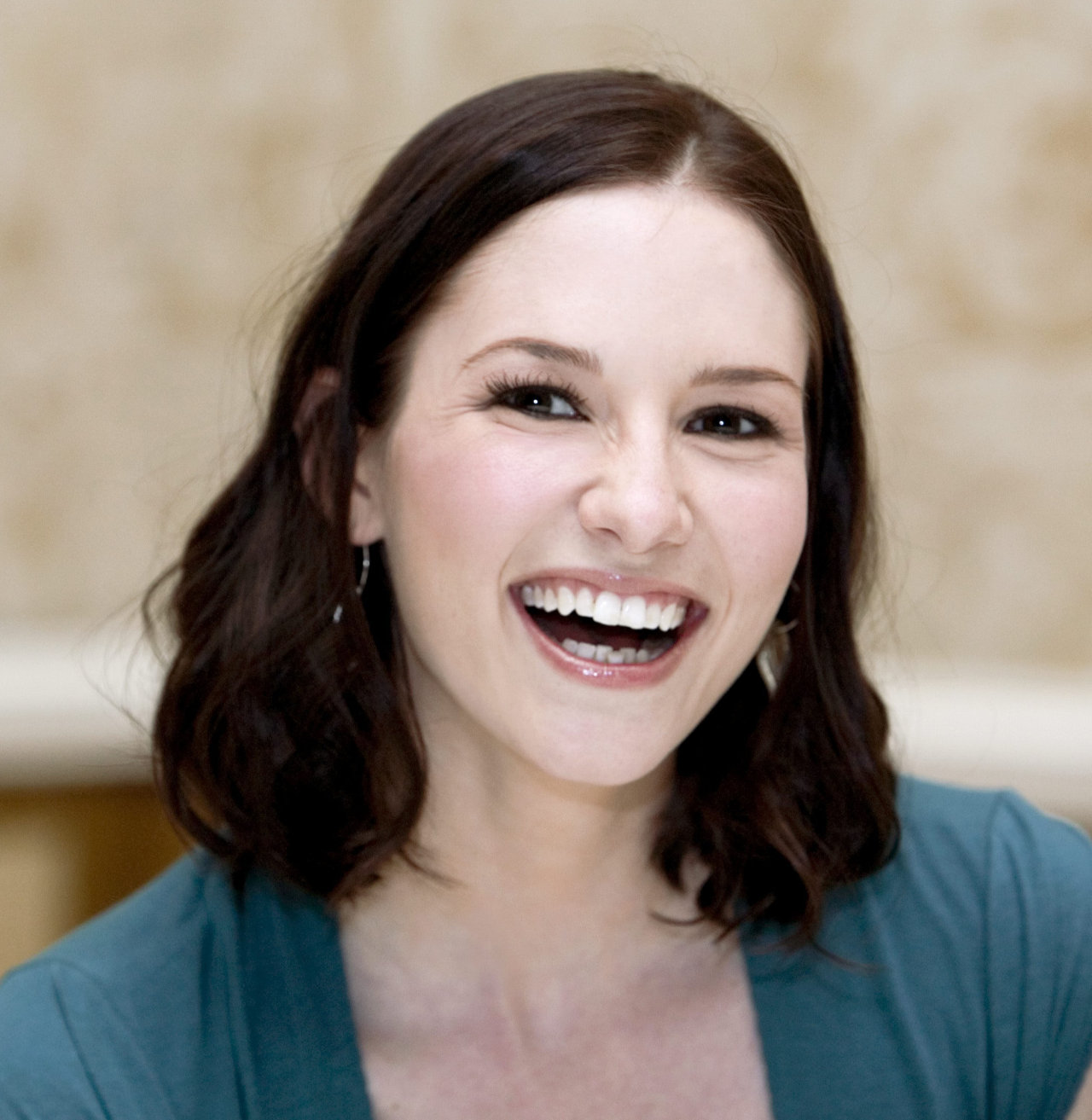 Chyler Leigh leaked wallpapers