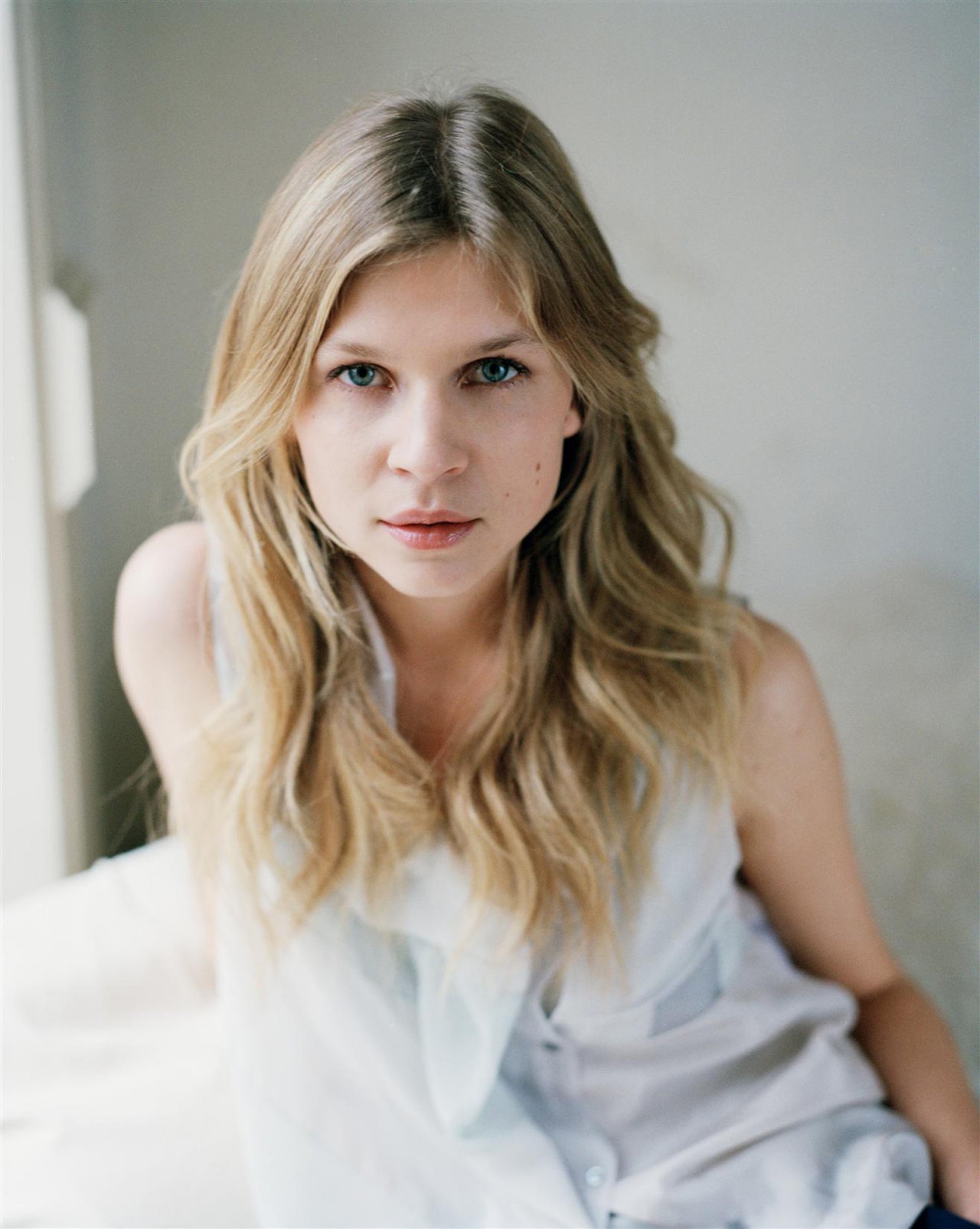 Clemence Poesy leaked wallpapers