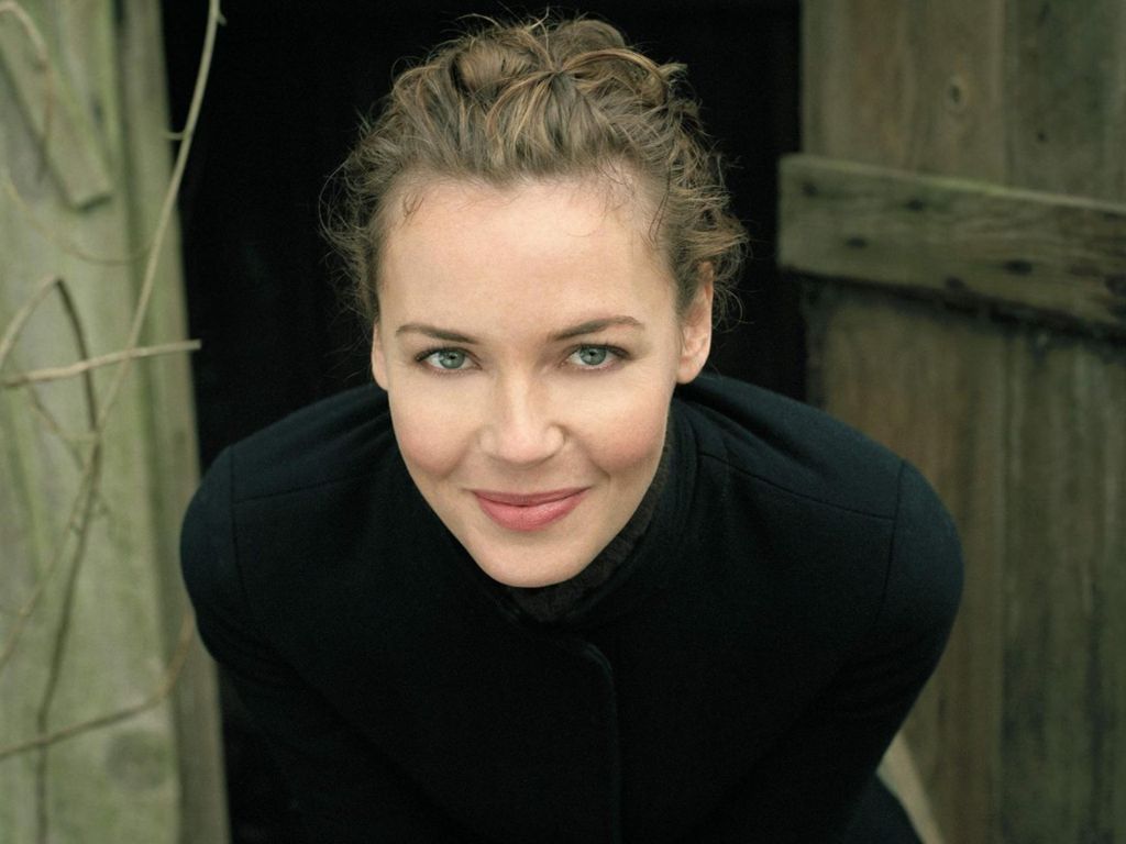 Connie Nielsen leaked wallpapers