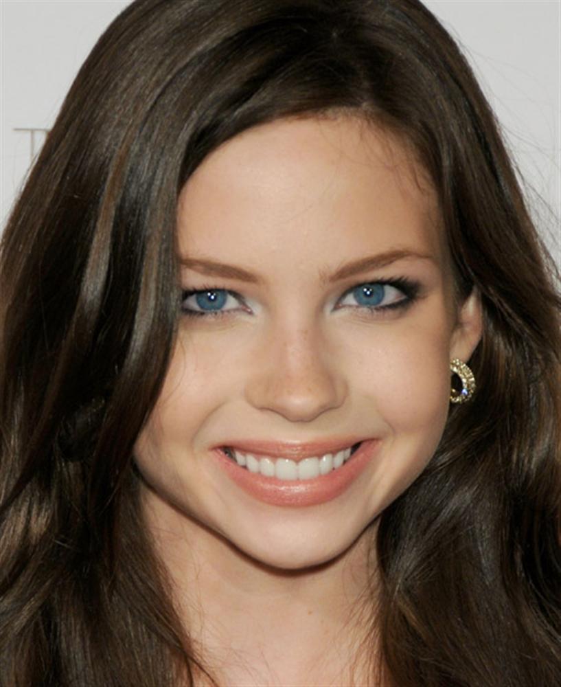 Daveigh Chase leaked wallpapers
