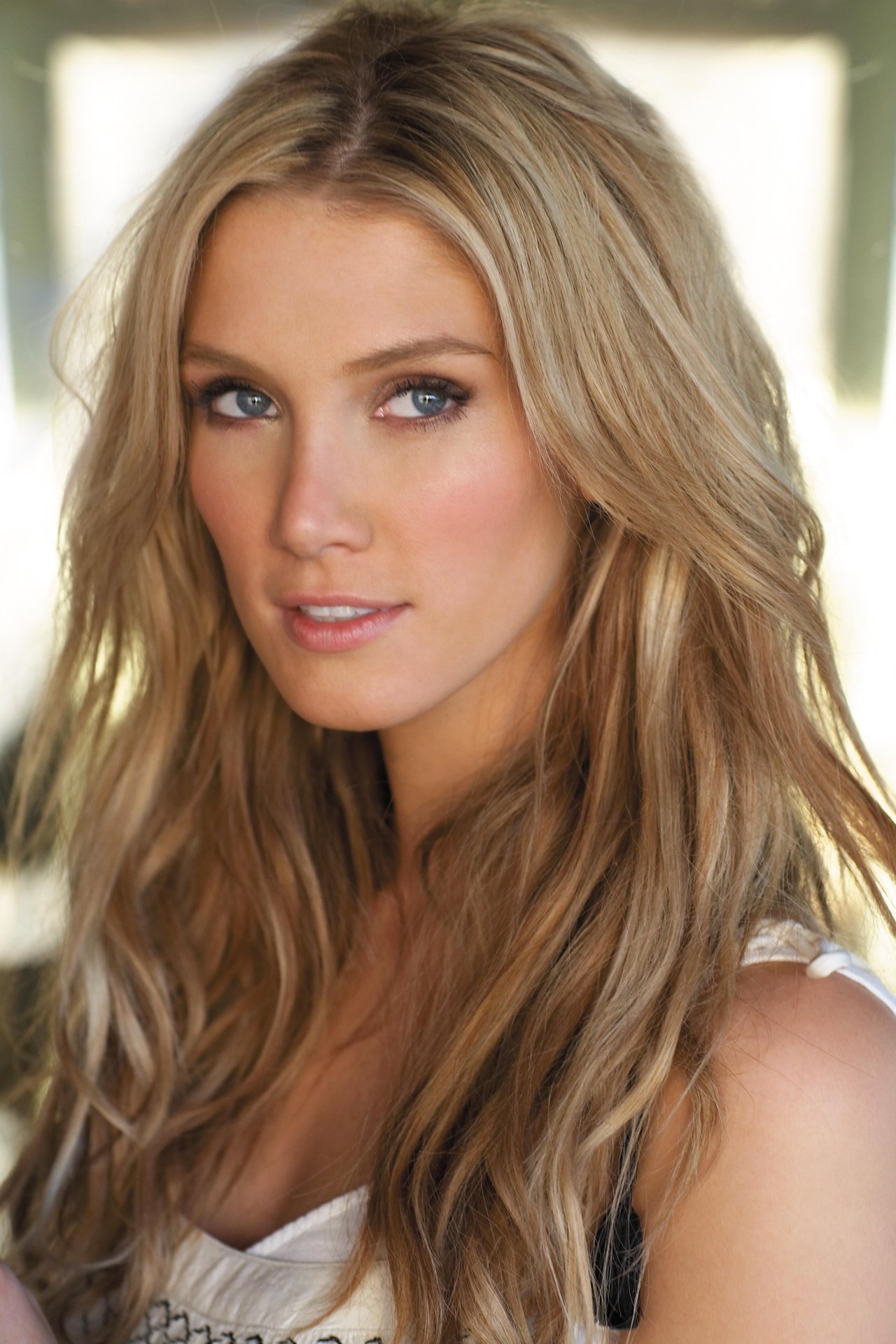 Delta Goodrem leaked wallpapers