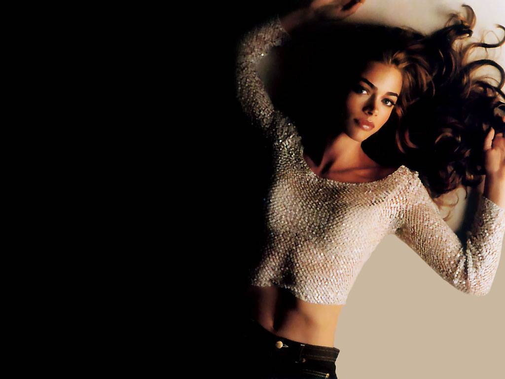 Denise Richards leaked wallpapers