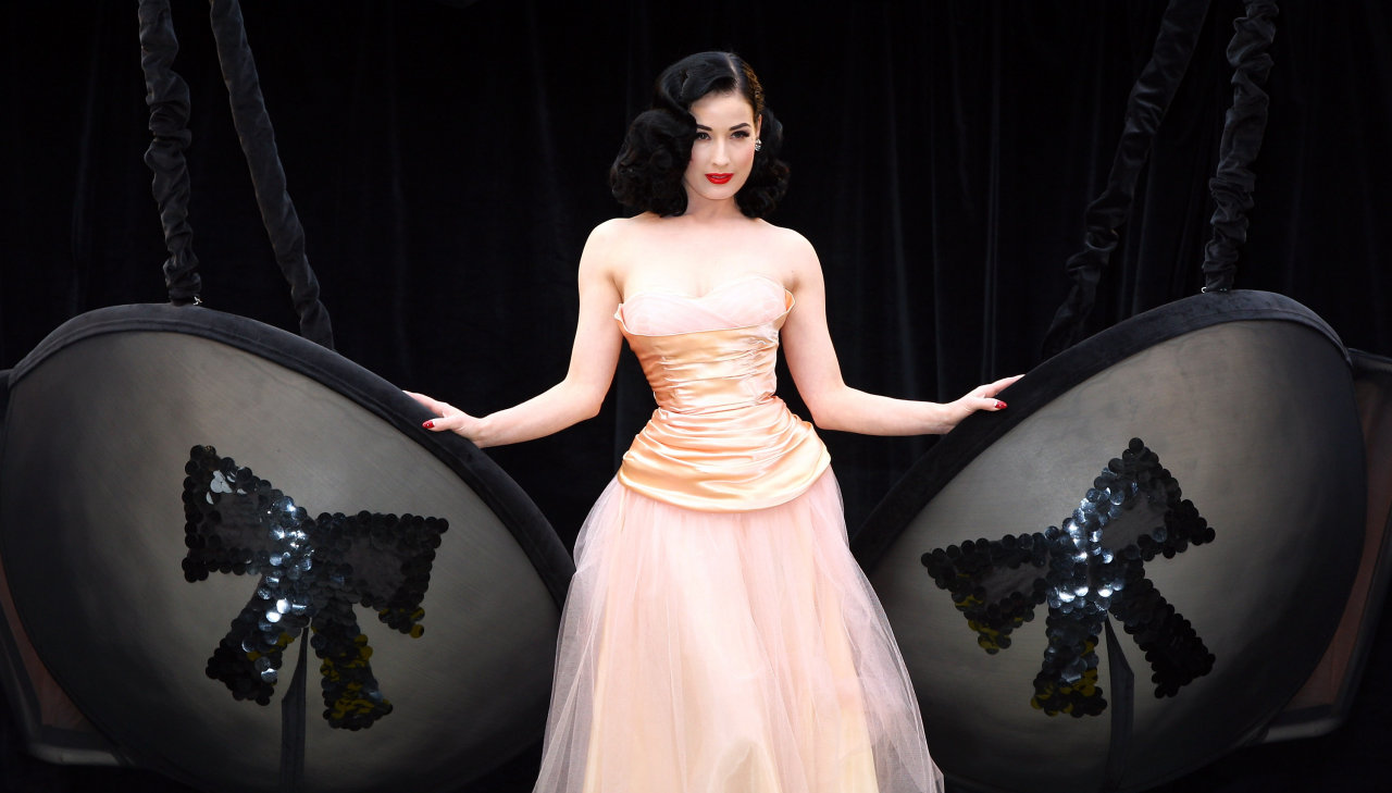 Dita von Teese leaked wallpapers