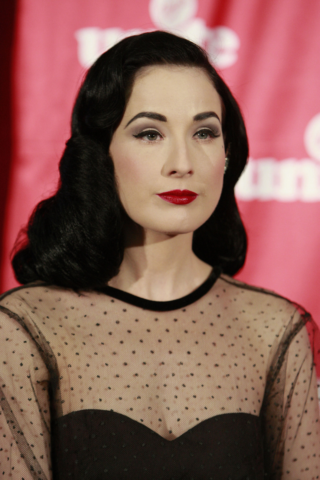 Dita von Teese leaked wallpapers