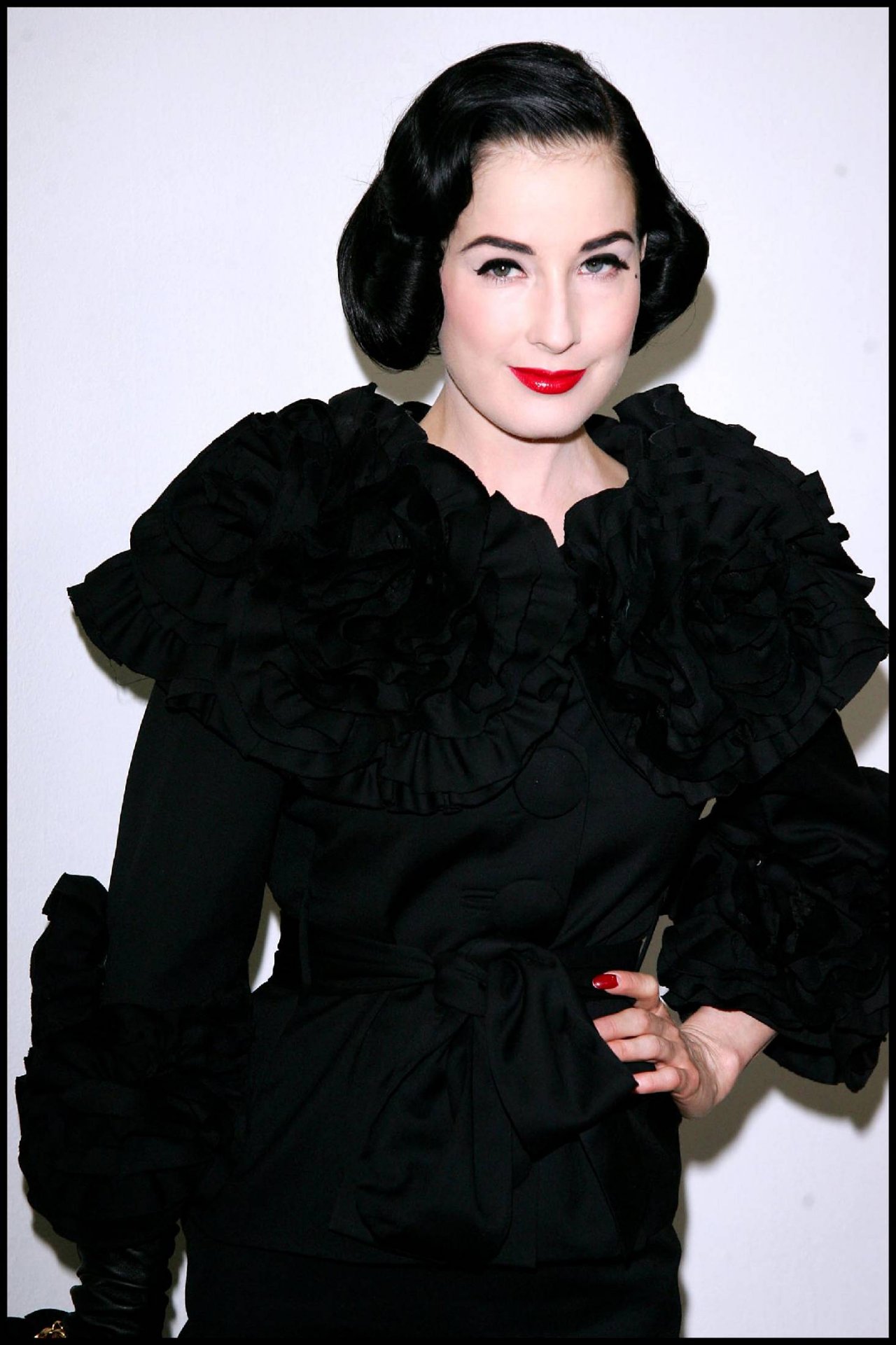 Dita von Teese leaked wallpapers