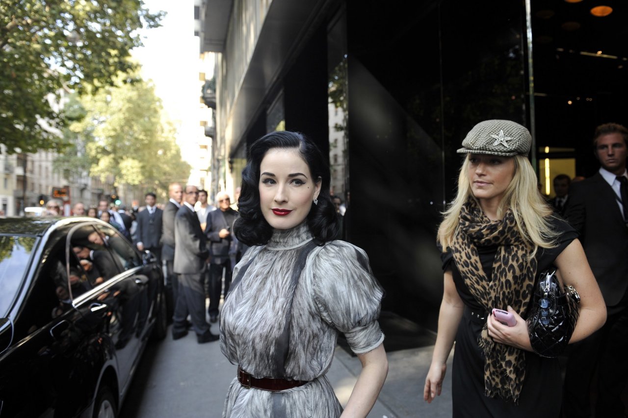 Dita von Teese leaked wallpapers