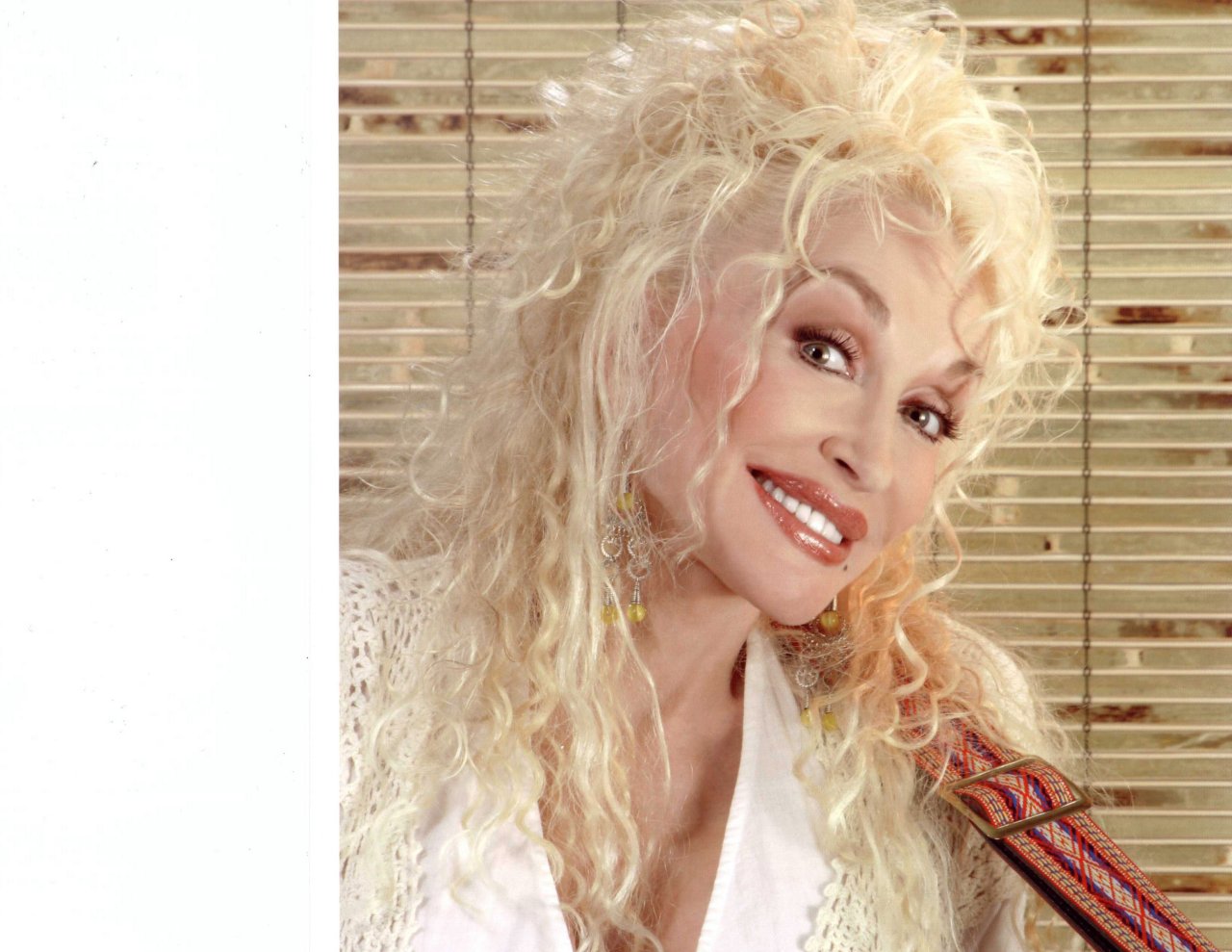 Dolly Parton leaked wallpapers