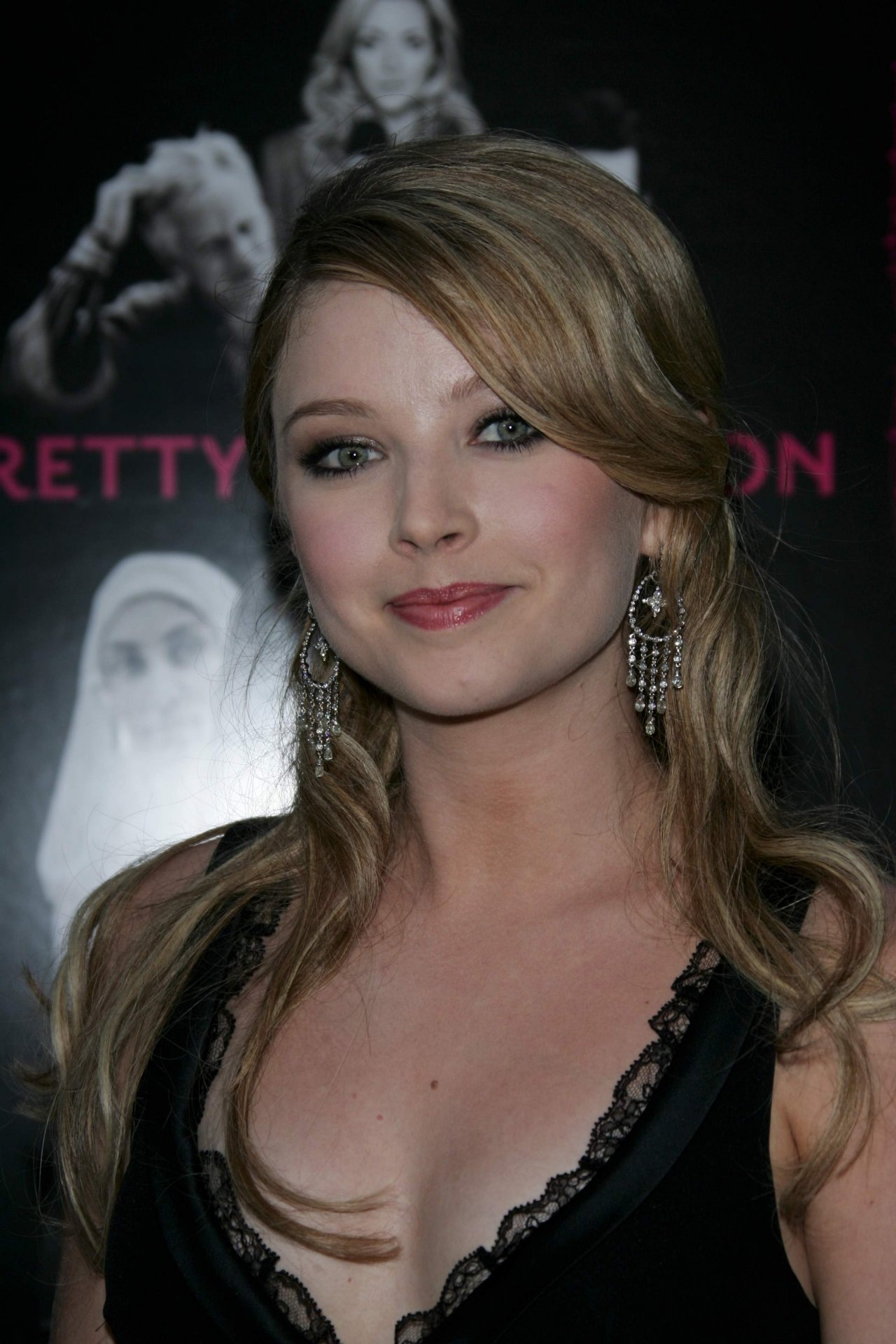 Elisabeth Harnois leaked wallpapers