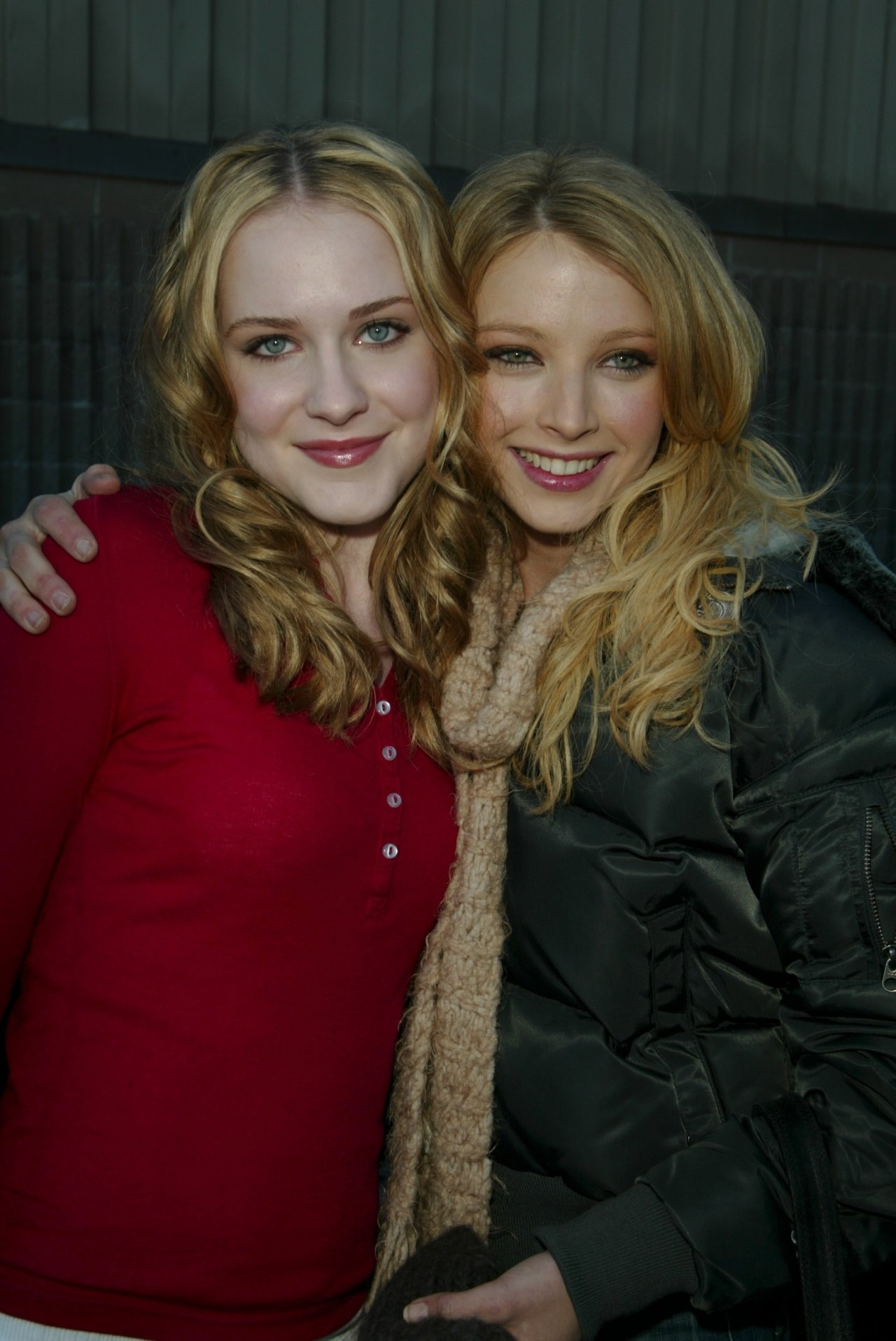 Elisabeth Harnois leaked wallpapers