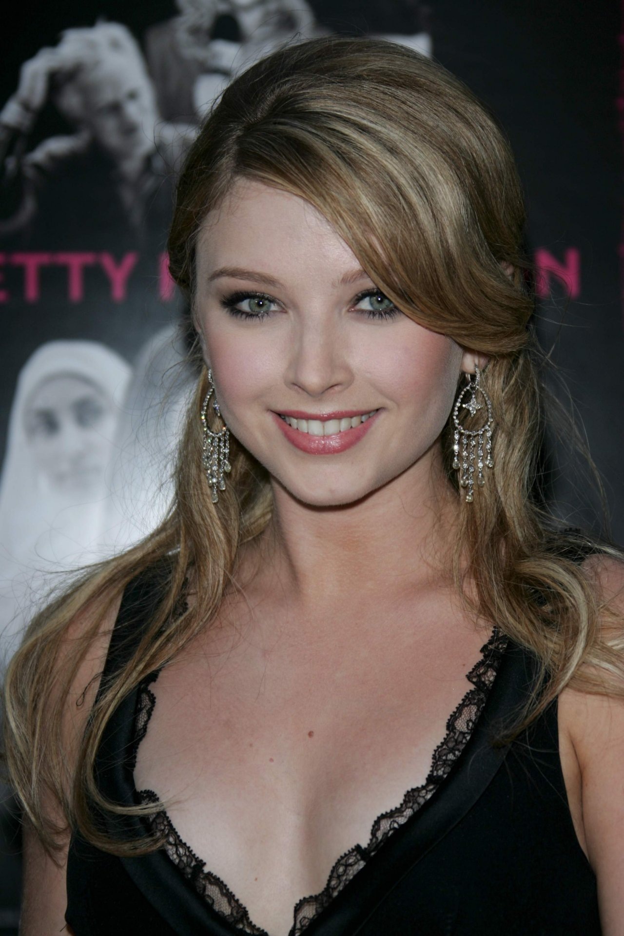 Elisabeth Harnois leaked wallpapers