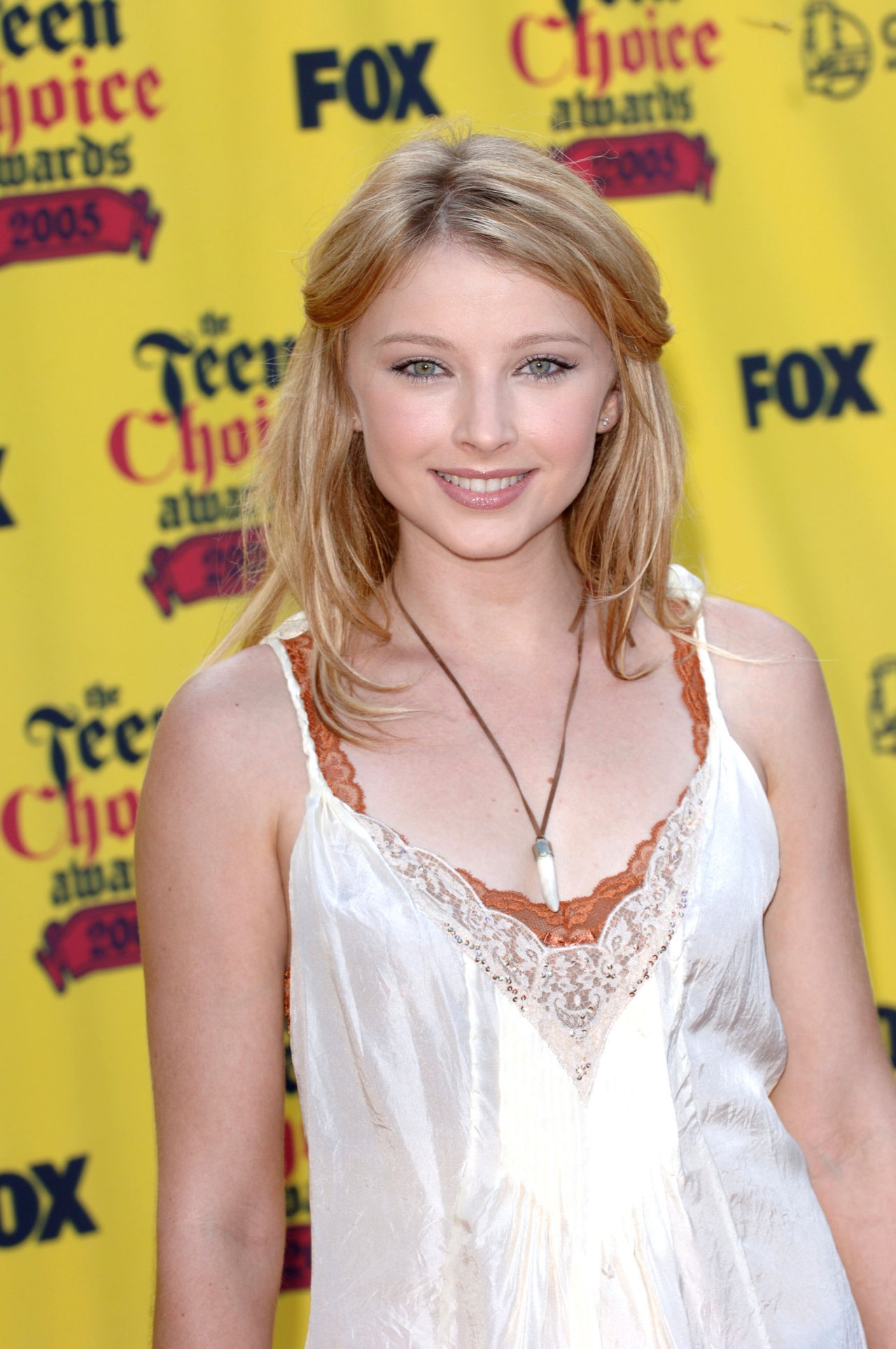 Elisabeth Harnois leaked wallpapers