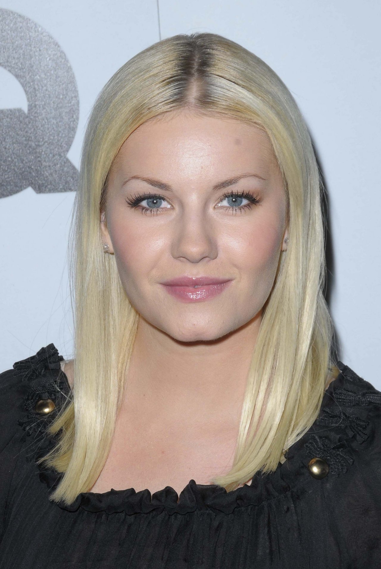 Elisha Cuthbert leaked wallpapers