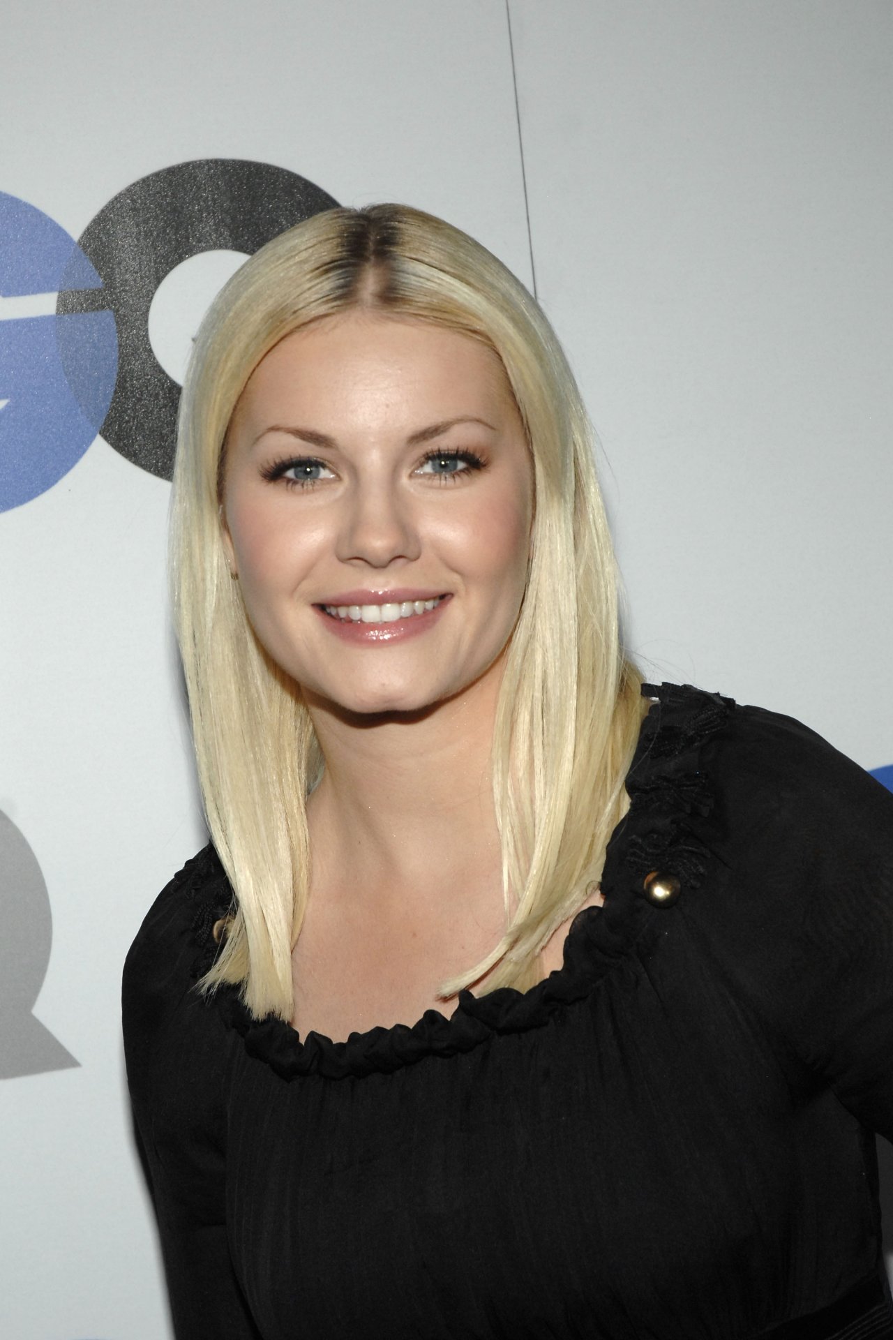 Elisha Cuthbert leaked wallpapers