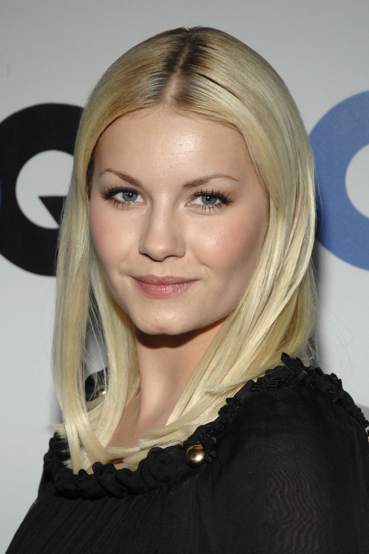 Elisha Cuthbert leaked wallpapers