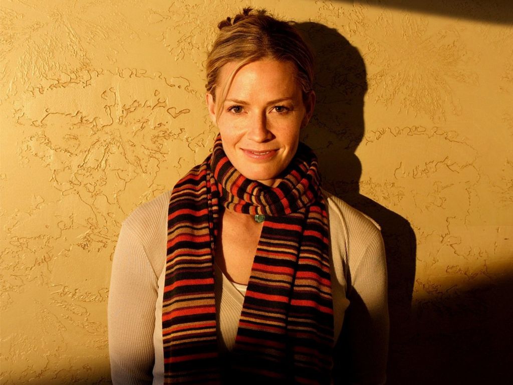 Elizabeth Shue leaked wallpapers