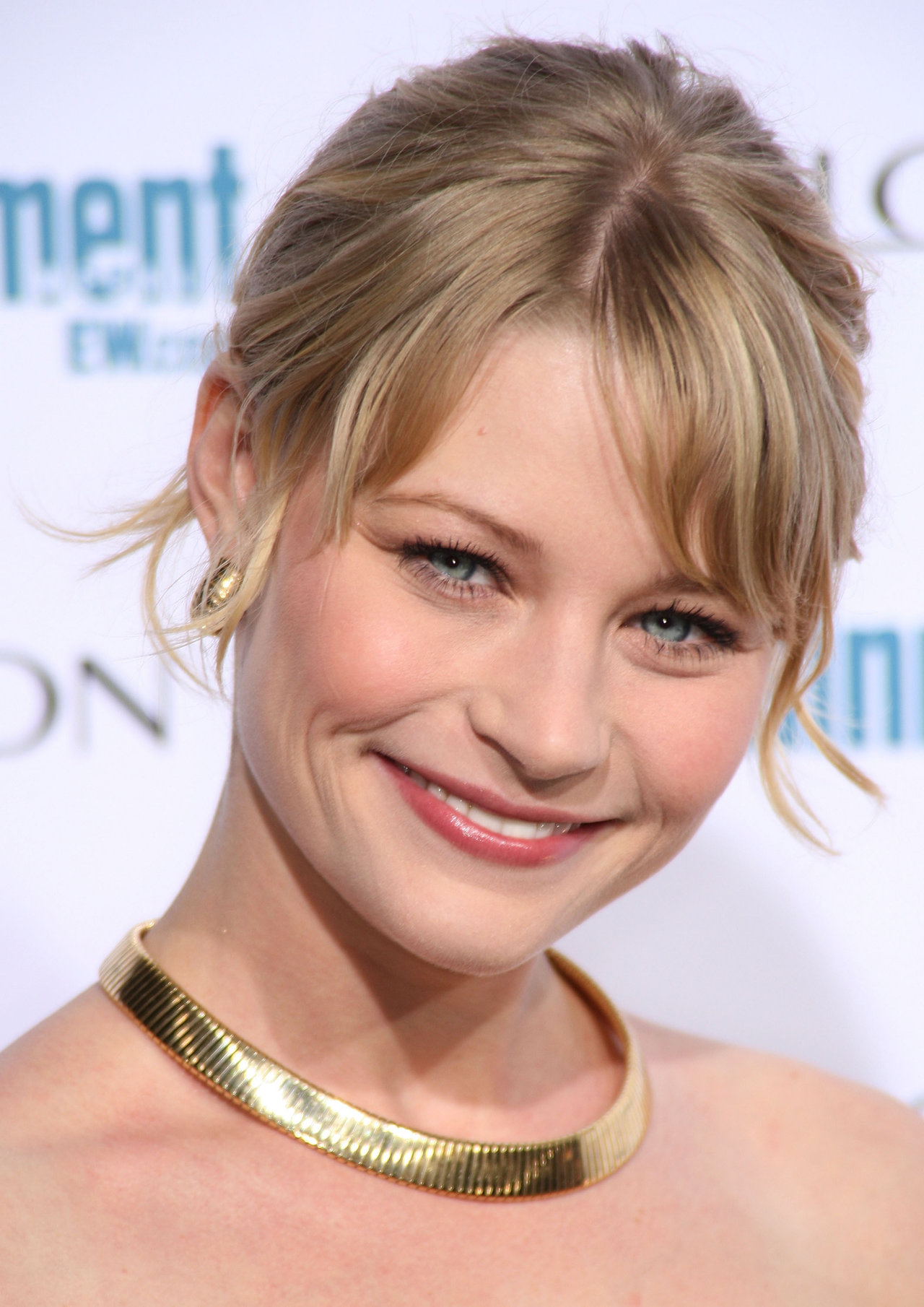 Emilie de Ravin leaked wallpapers