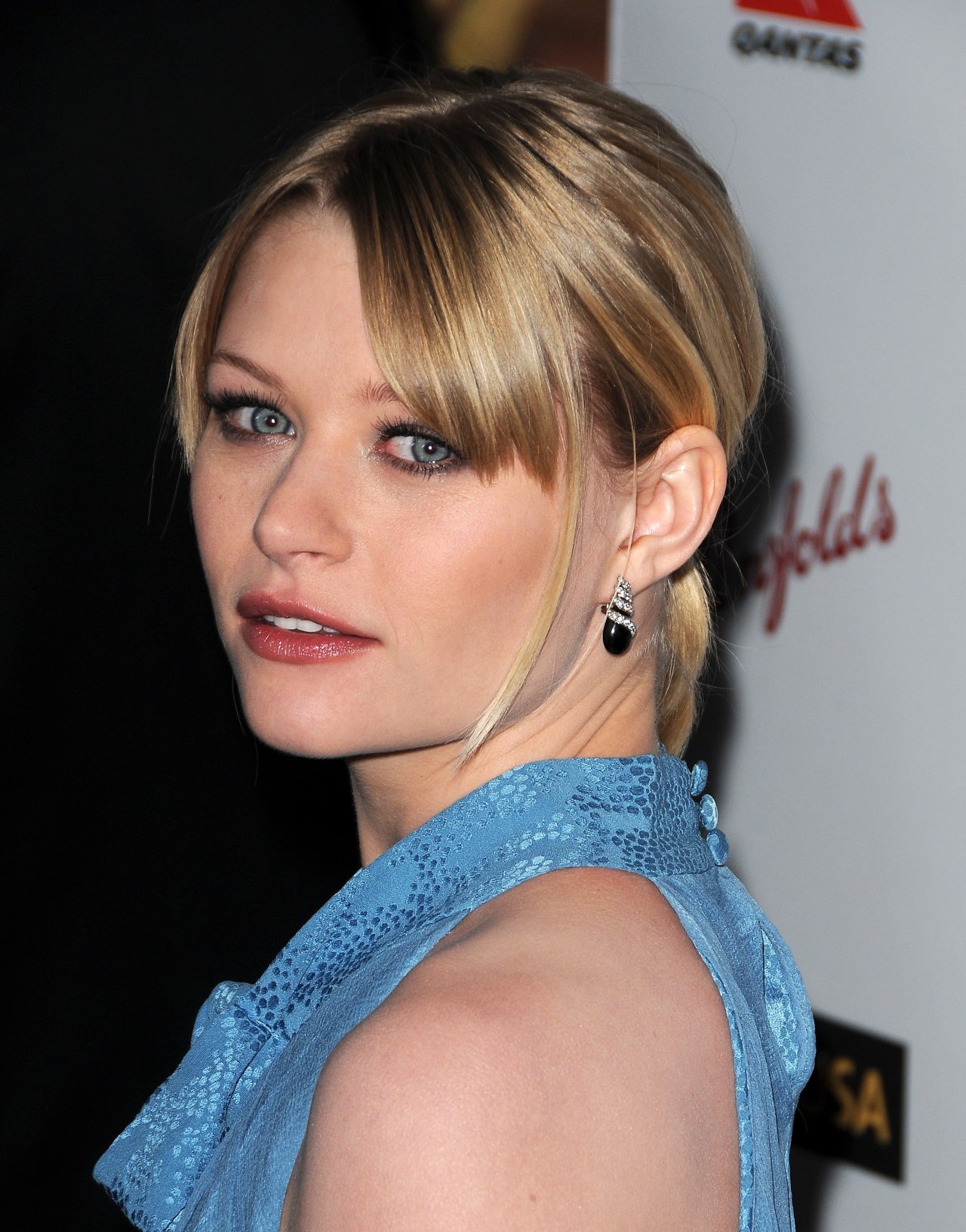 Emilie de Ravin leaked wallpapers