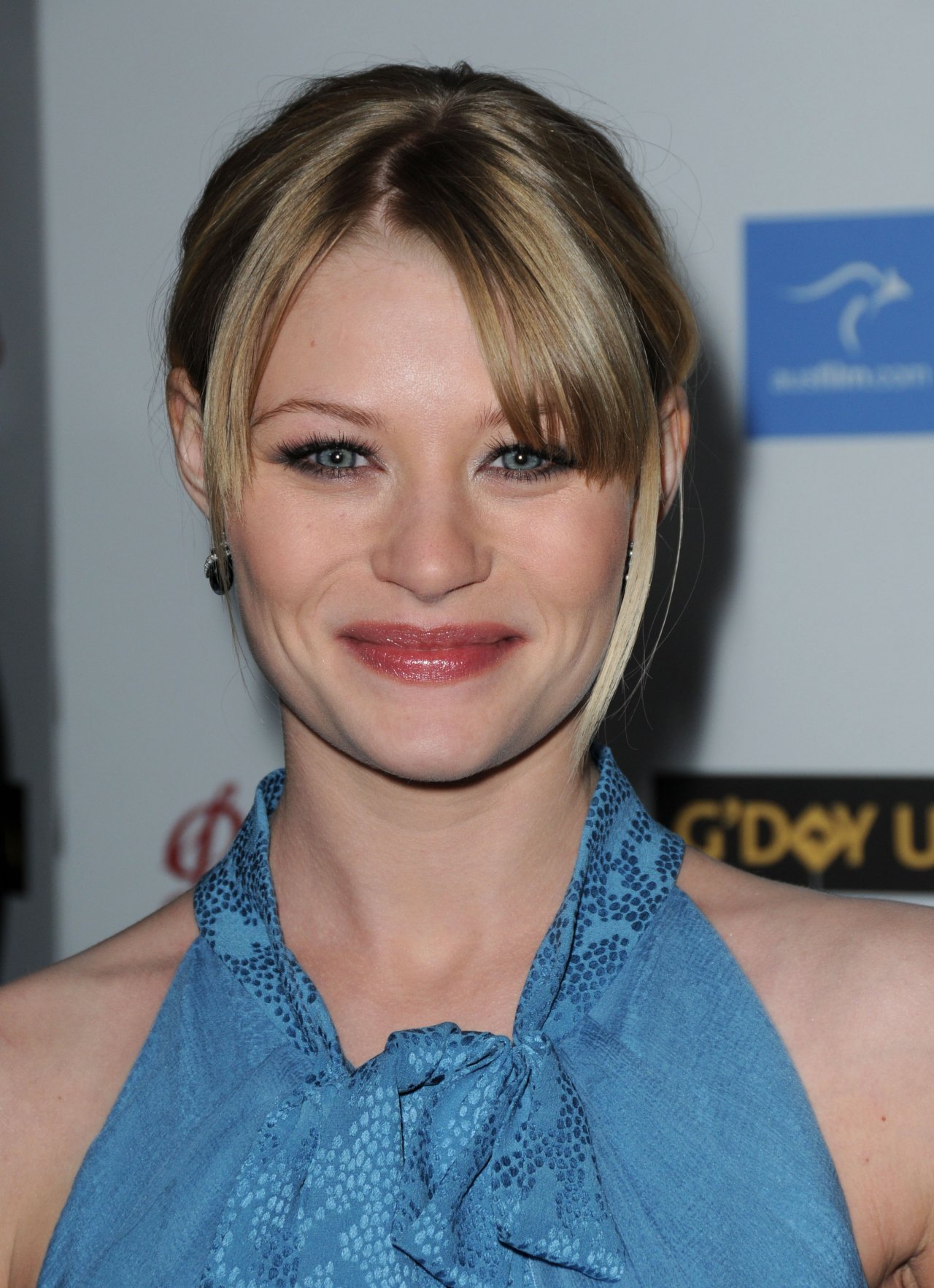 Emilie de Ravin leaked wallpapers