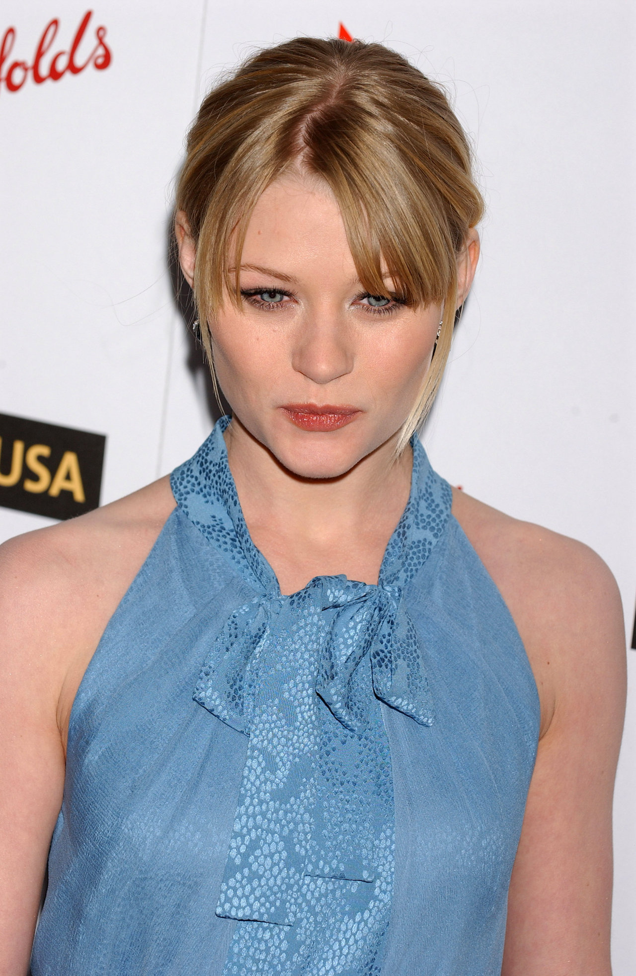 Emilie de Ravin leaked wallpapers