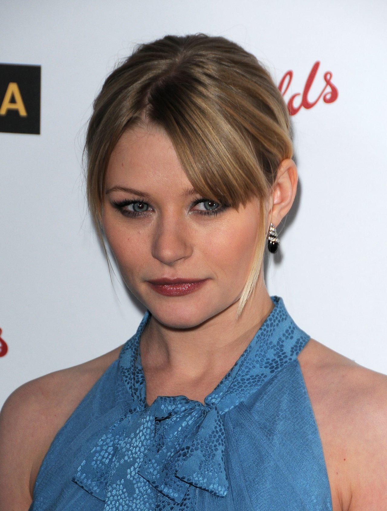 Emilie de Ravin leaked wallpapers