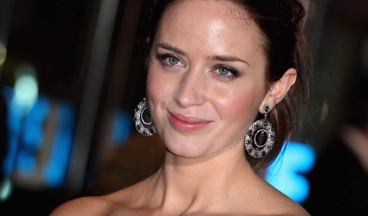 Emily Blunt leaked wallpapers
