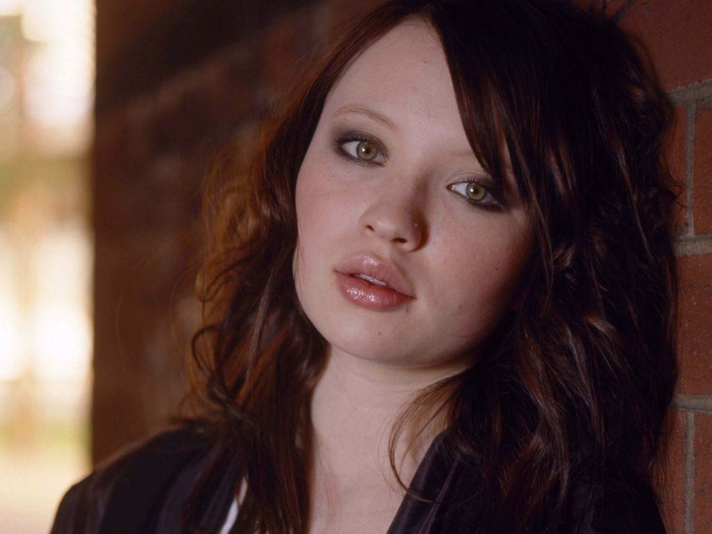 Emily Browning leaked wallpapers