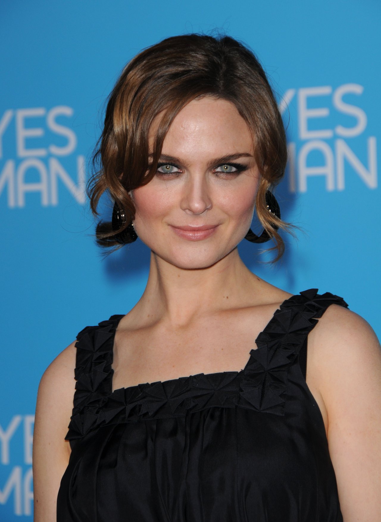 Emily Deschanel leaked wallpapers