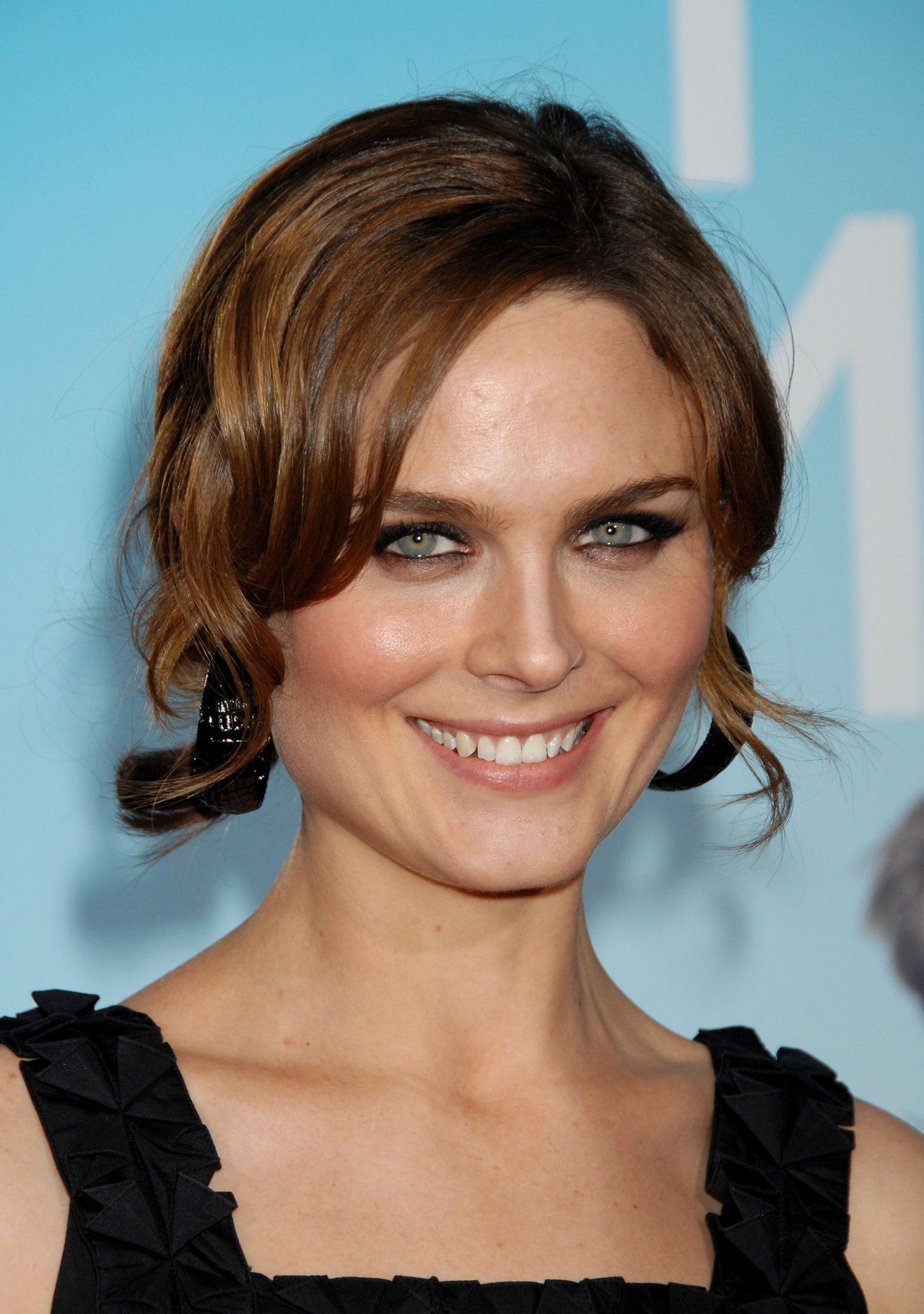 Emily Deschanel leaked wallpapers