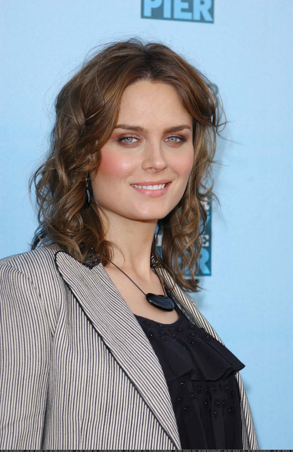 Emily Deschanel leaked wallpapers