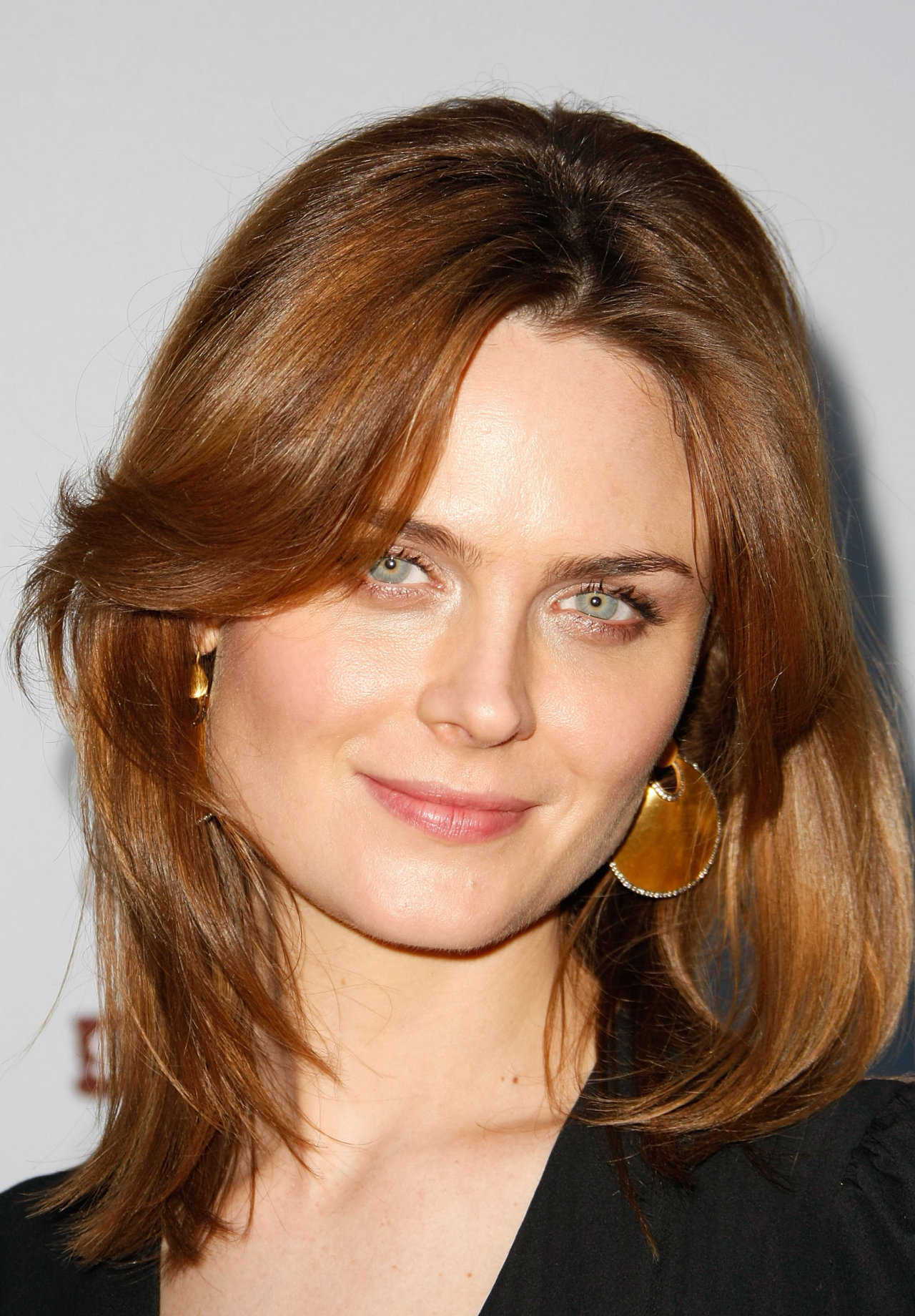 Emily Deschanel leaked wallpapers