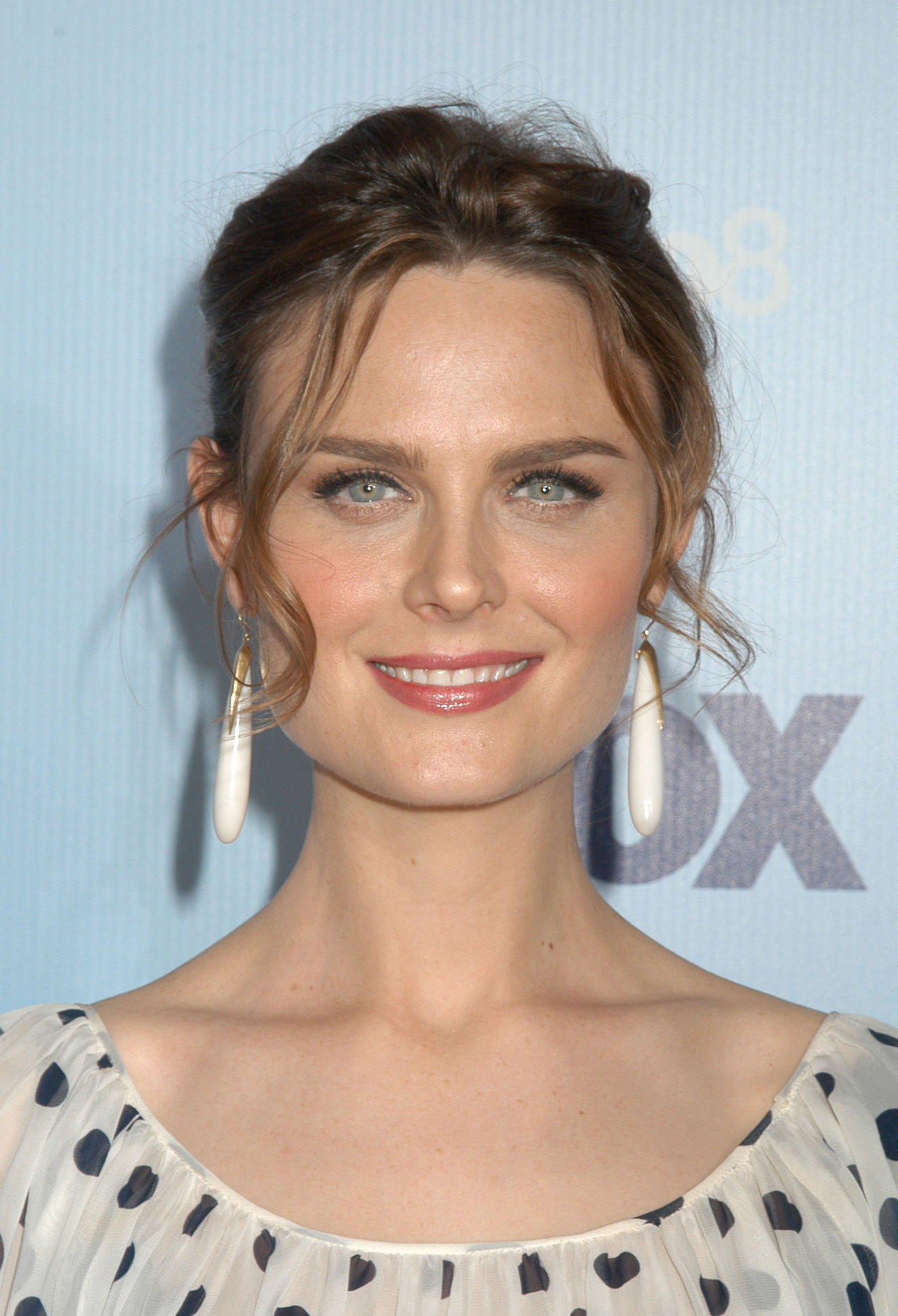 Emily Deschanel leaked wallpapers