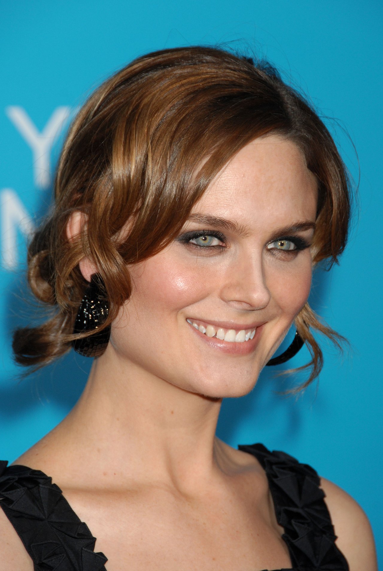 Emily Deschanel leaked wallpapers