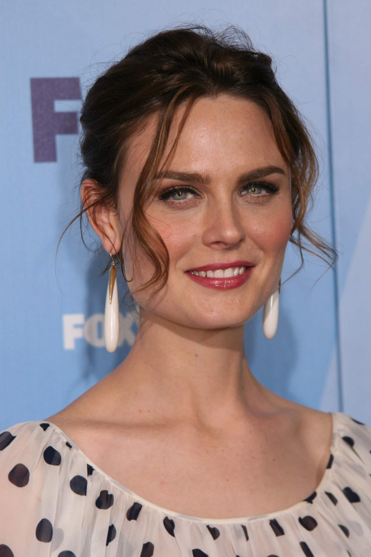 Emily Deschanel leaked wallpapers