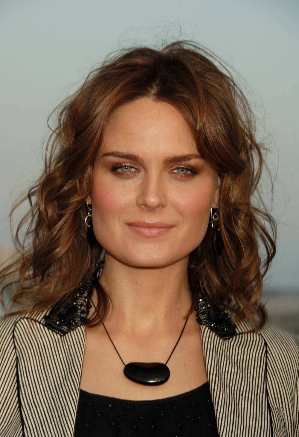 Emily Deschanel leaked wallpapers