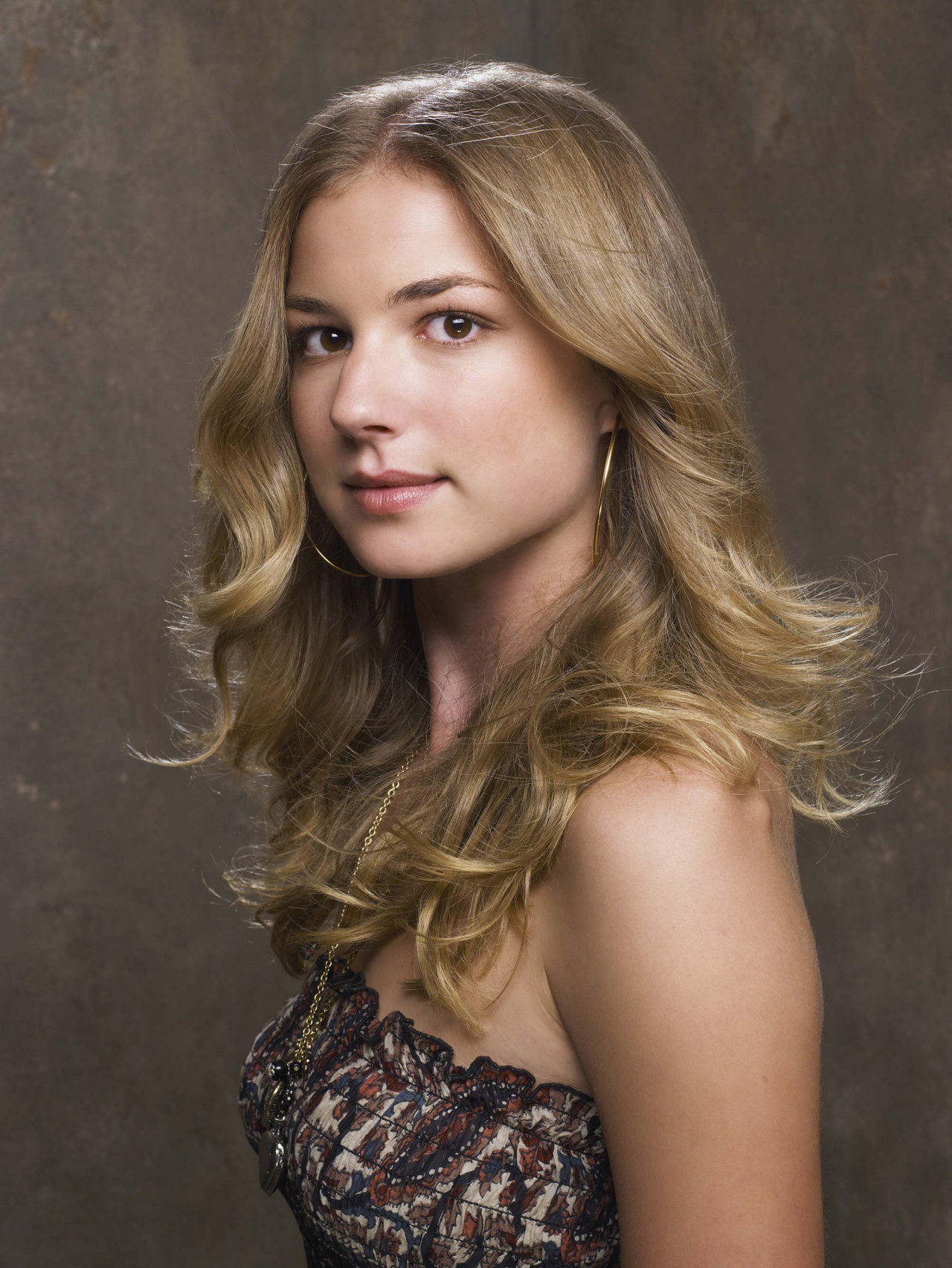 Emily VanCamp leaked wallpapers