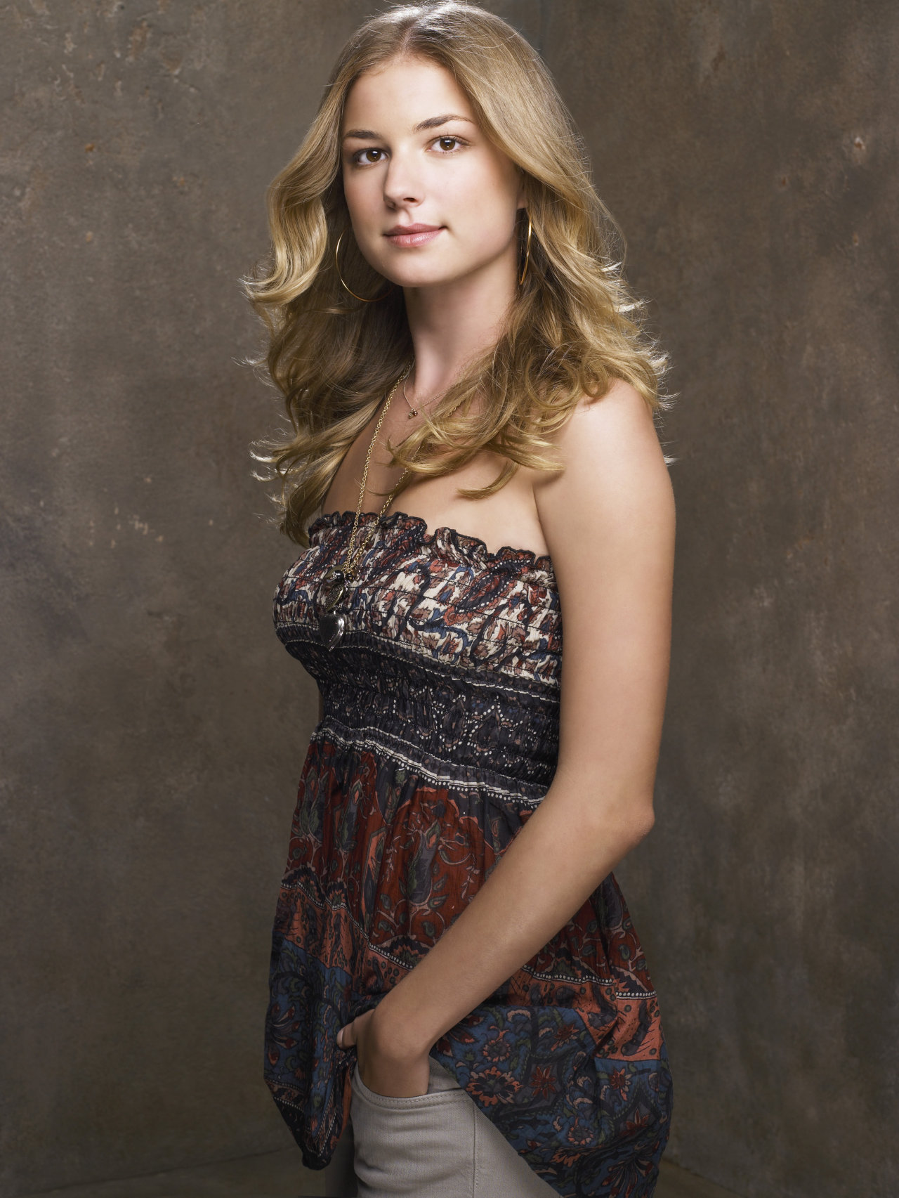 Emily VanCamp leaked wallpapers