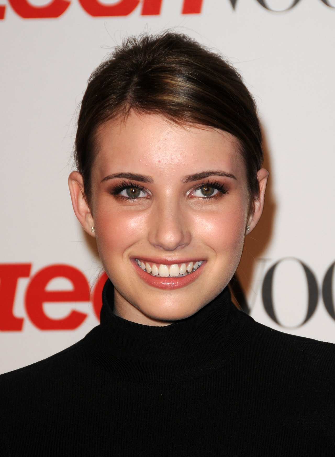 Emma Roberts leaked wallpapers