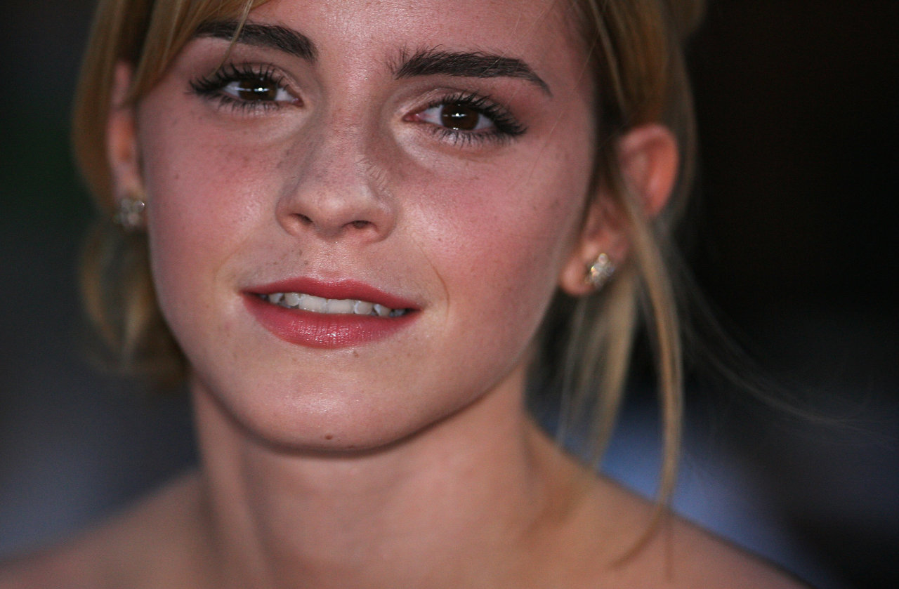 Emma Watson leaked wallpapers