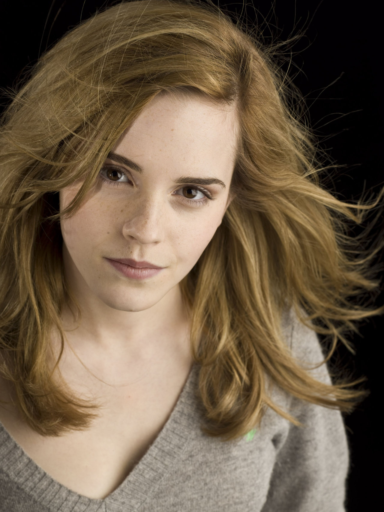 Emma Watson leaked wallpapers