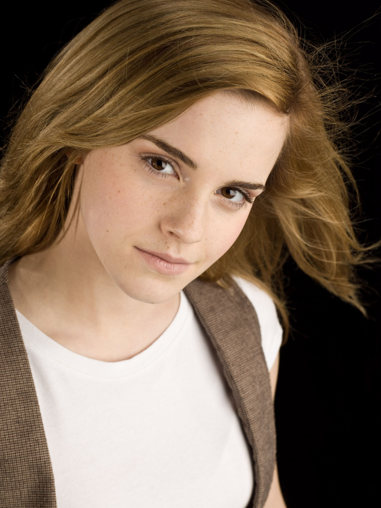 Emma Watson leaked wallpapers