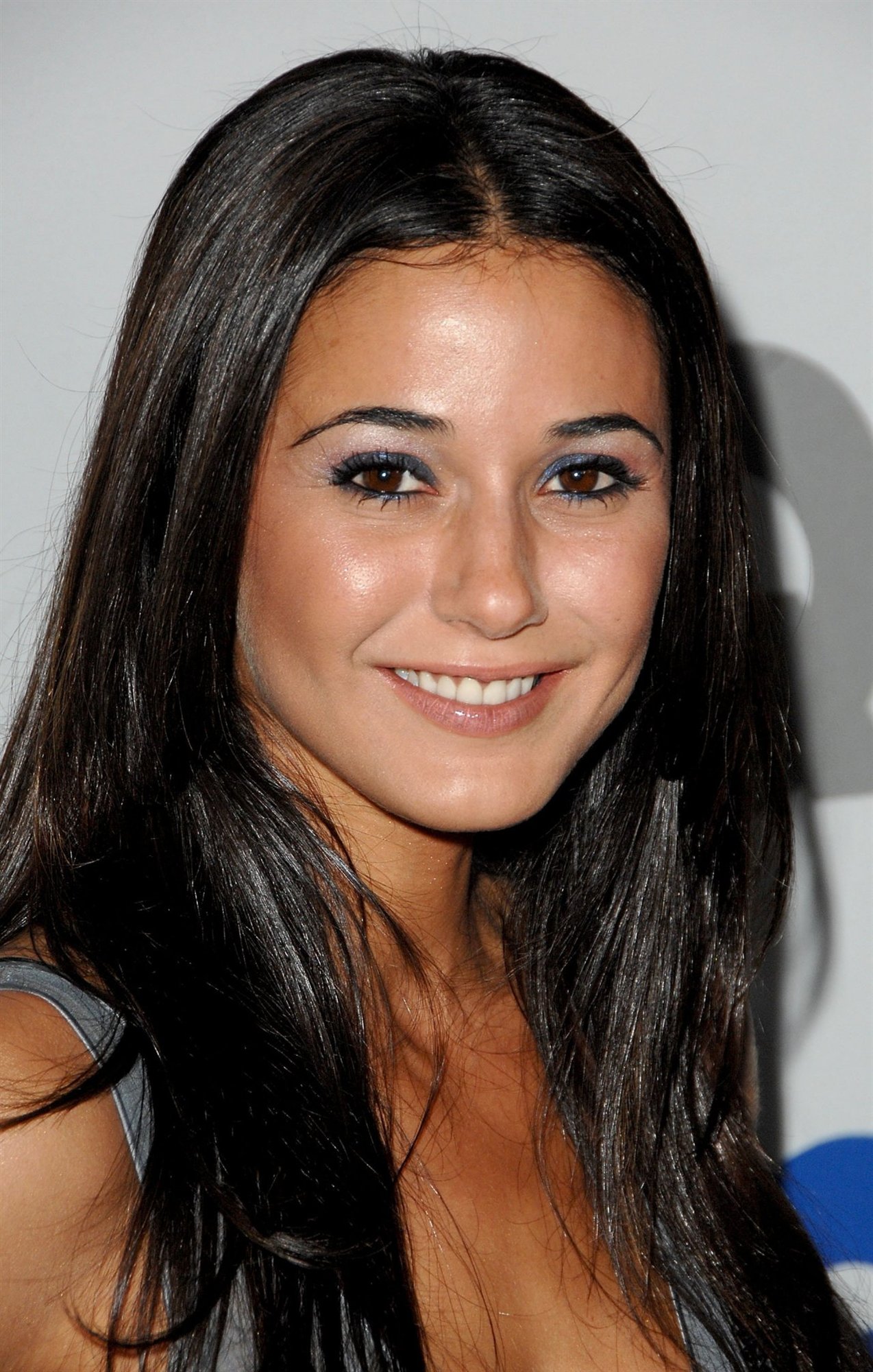 Emmanuelle Chriqui leaked wallpapers