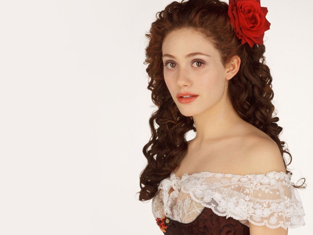 Emmy Rossum leaked wallpapers