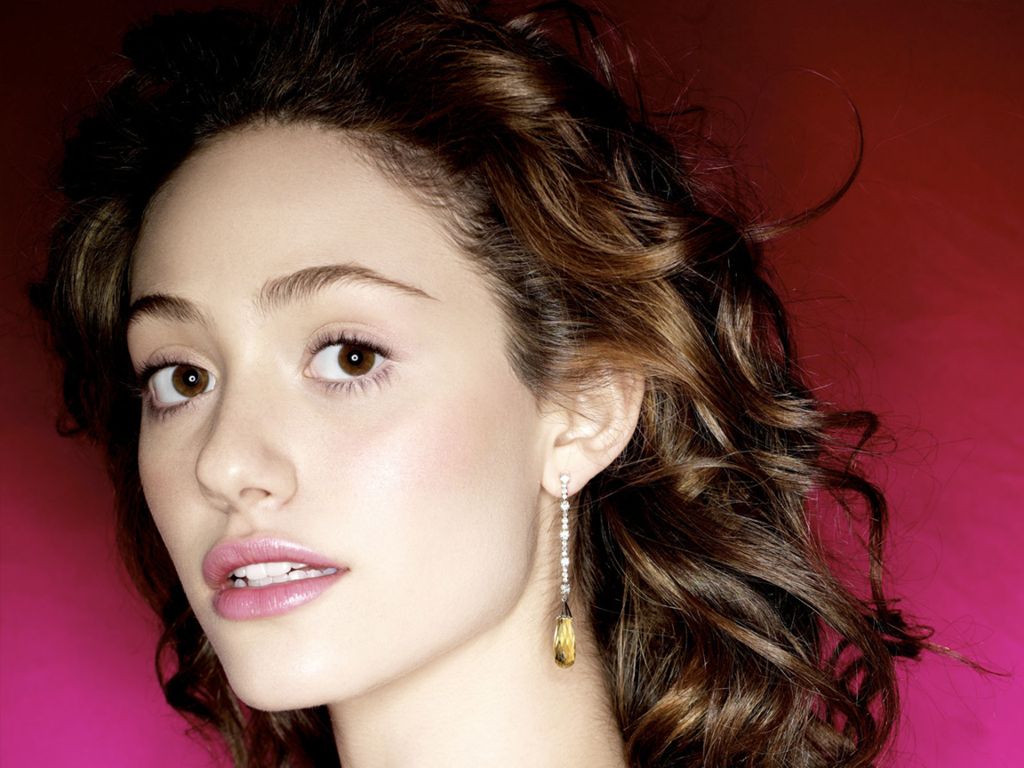 Emmy Rossum leaked wallpapers