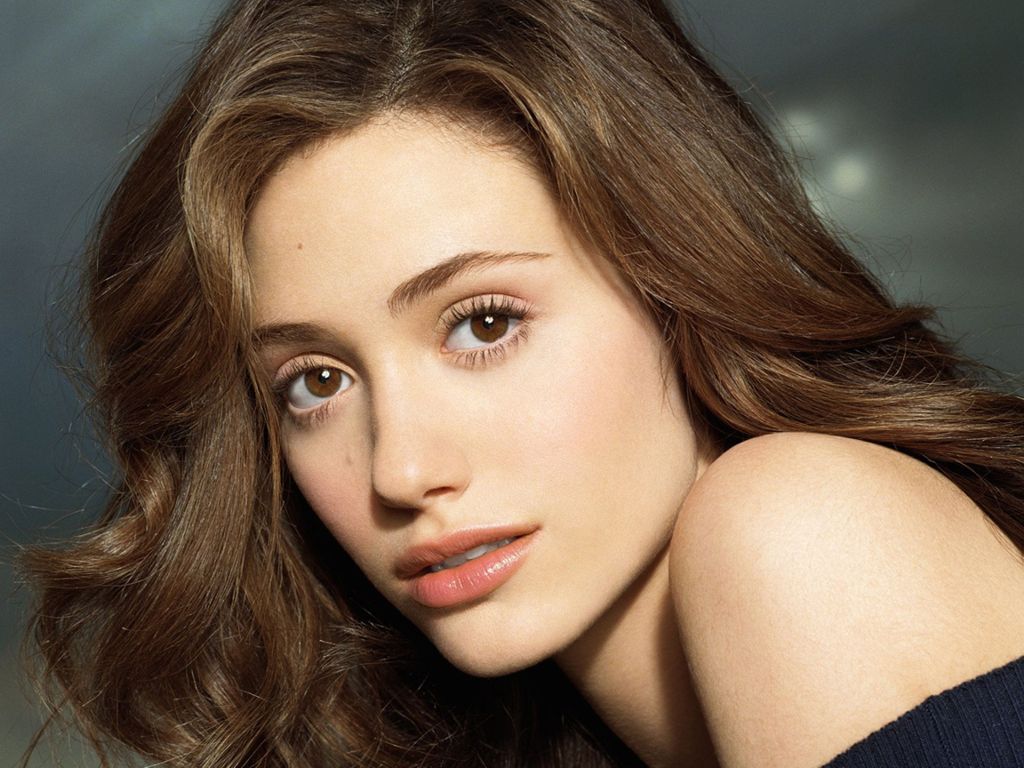 Emmy Rossum leaked wallpapers