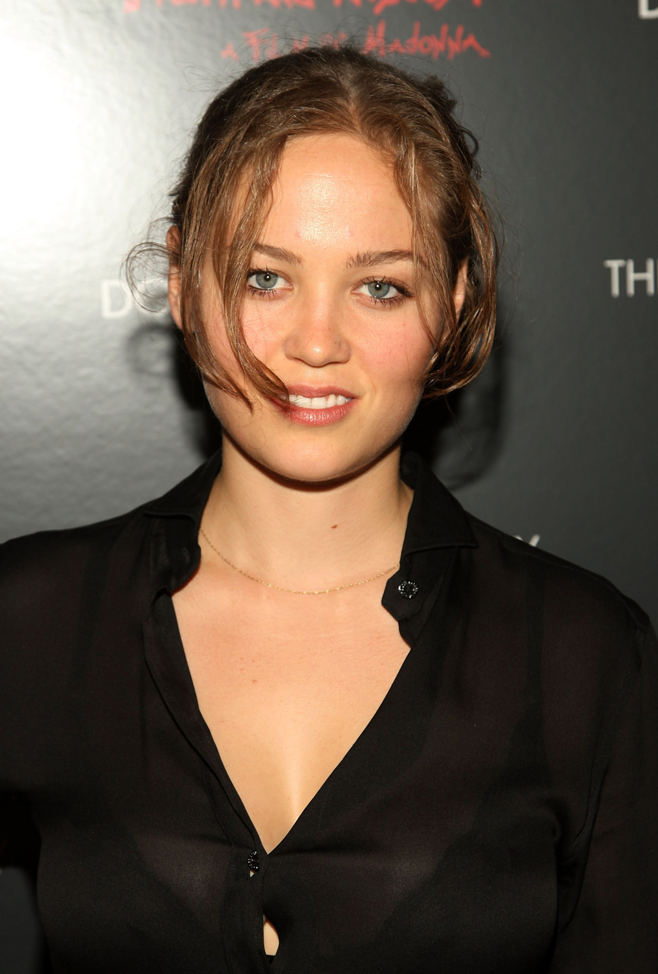 Erika Christensen leaked wallpapers