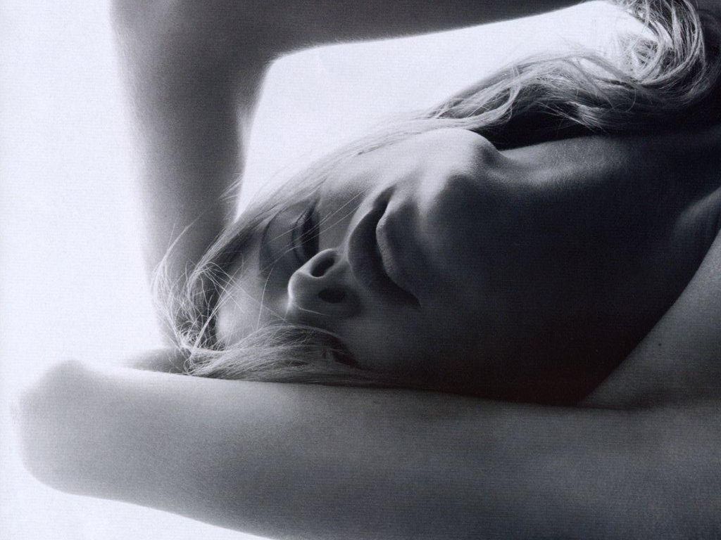 Eva Herzigova leaked wallpapers