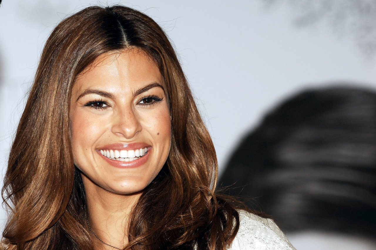 Eva Mendes leaked wallpapers