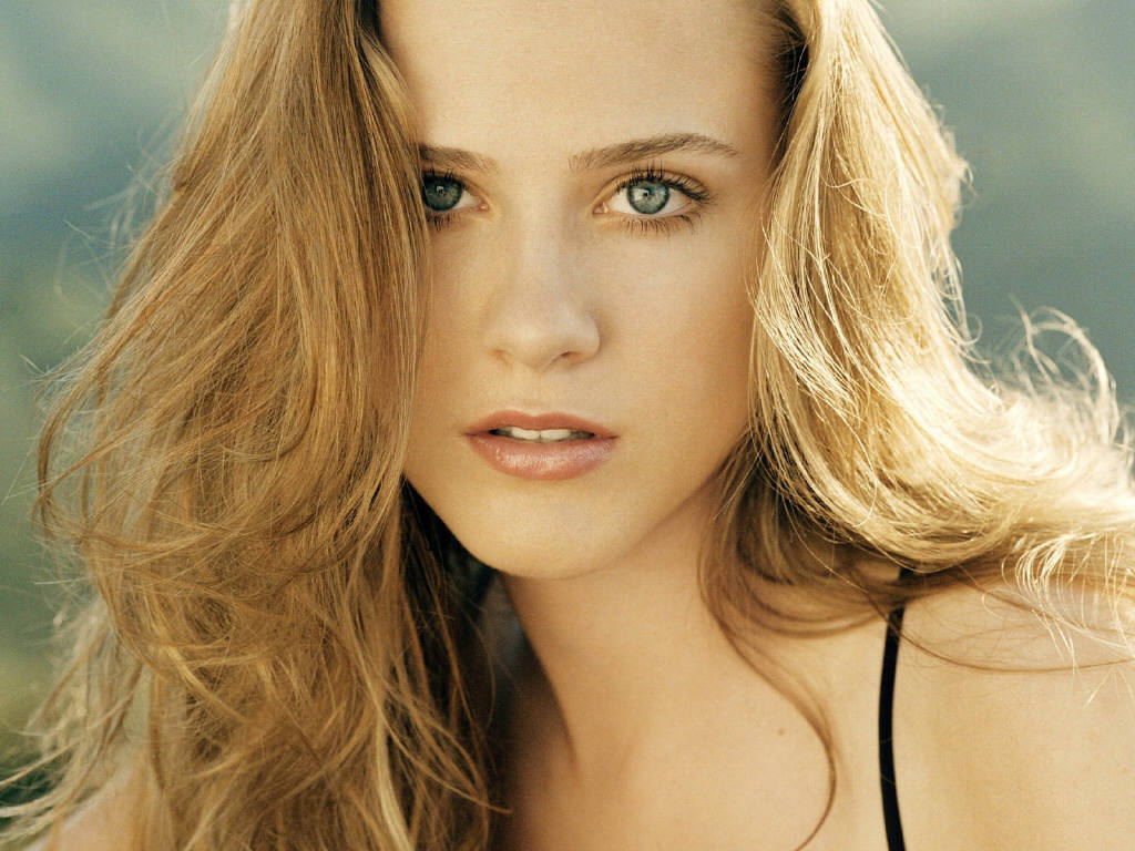 Evan Rachel Wood leaked wallpapers