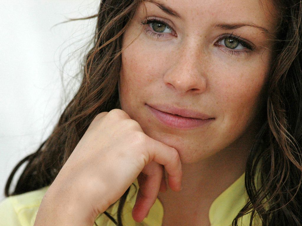 Evangeline Lilly leaked wallpapers