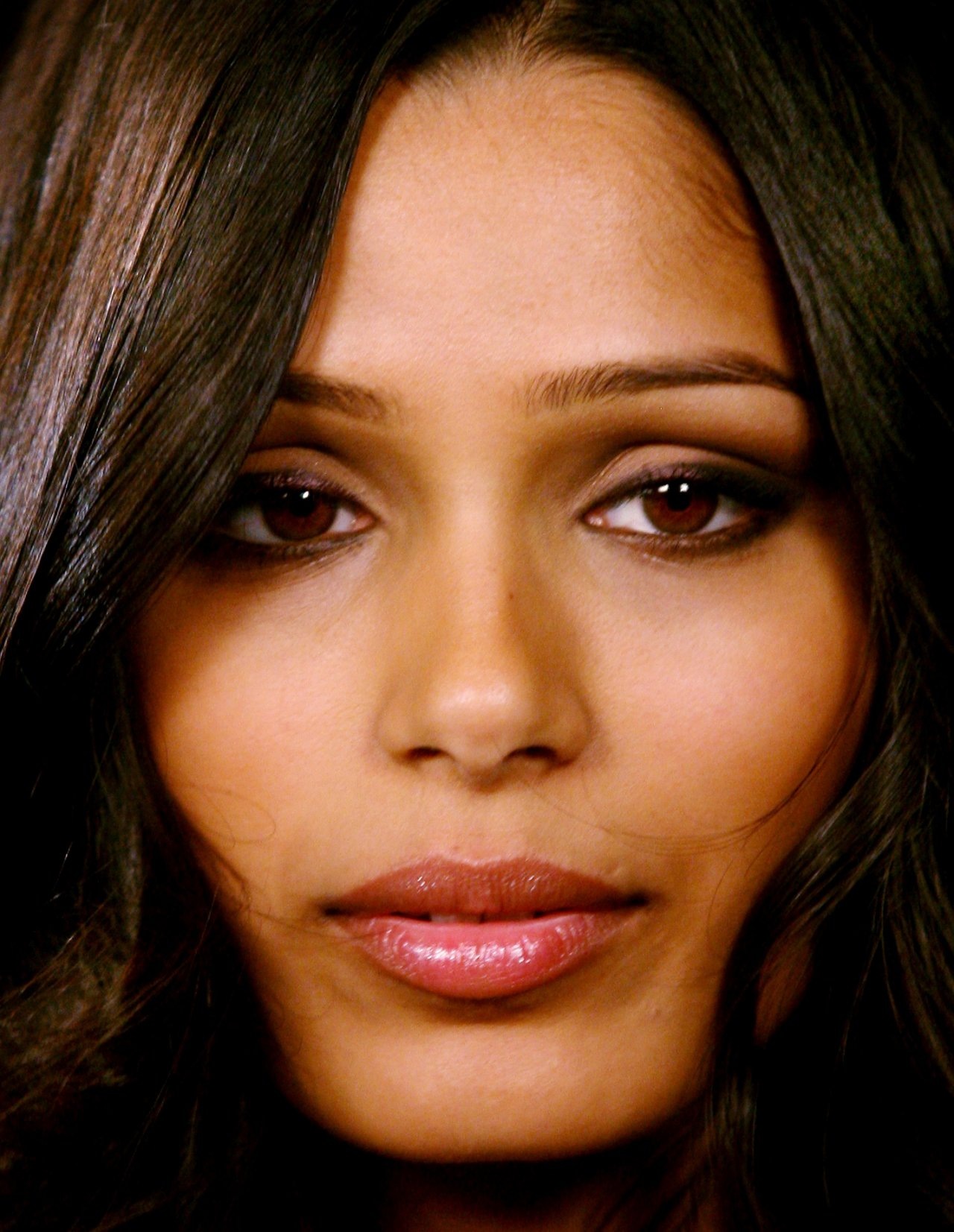 Freida Pinto leaked wallpapers